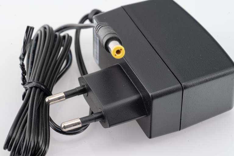 Steckernetzteil 15V-0,8 A